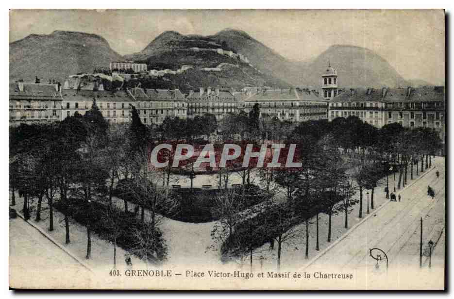 Grenoble — Place Victor-Hugo et Massif de la Chartreuse