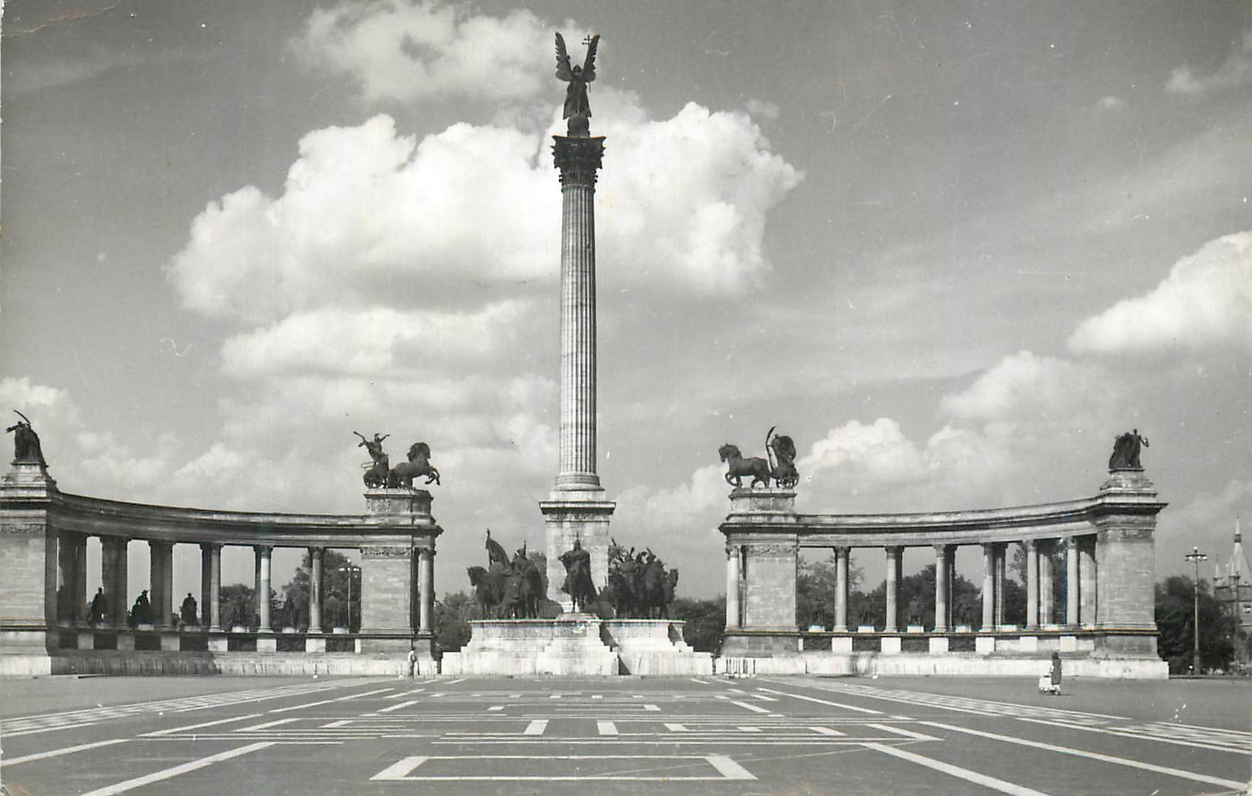 CPM Budapest millenium monument