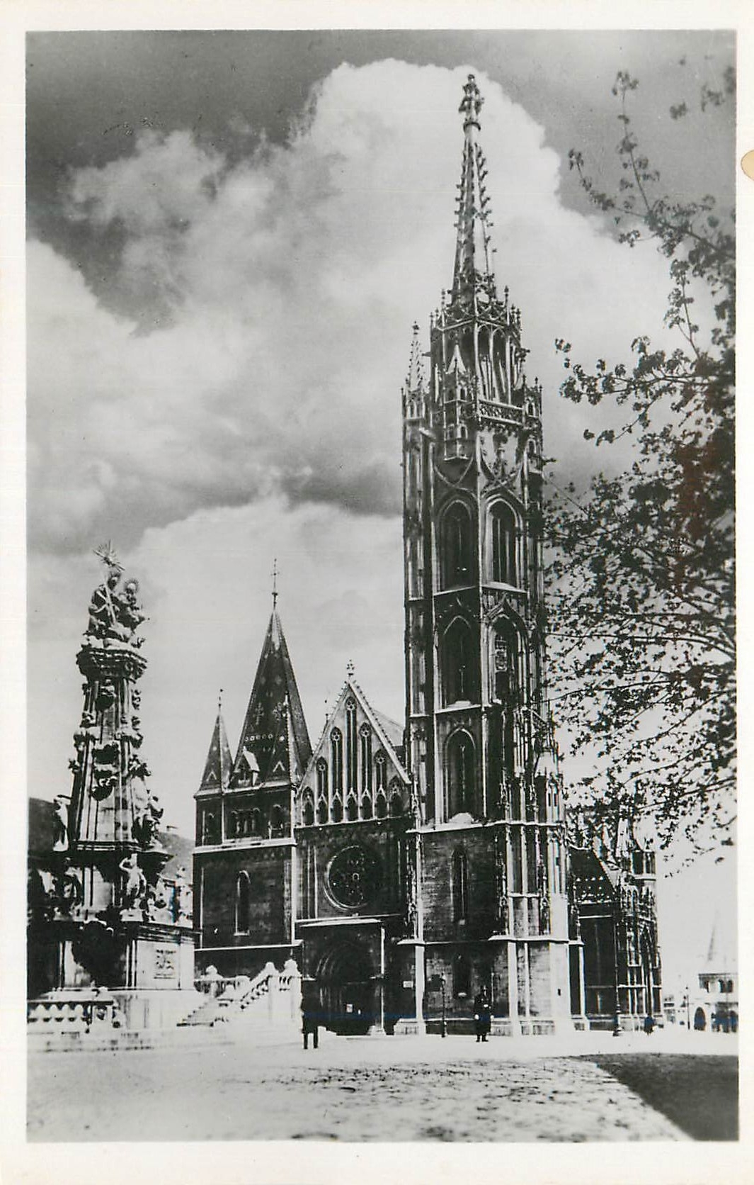 CPM Budapest l'eglise du couronement