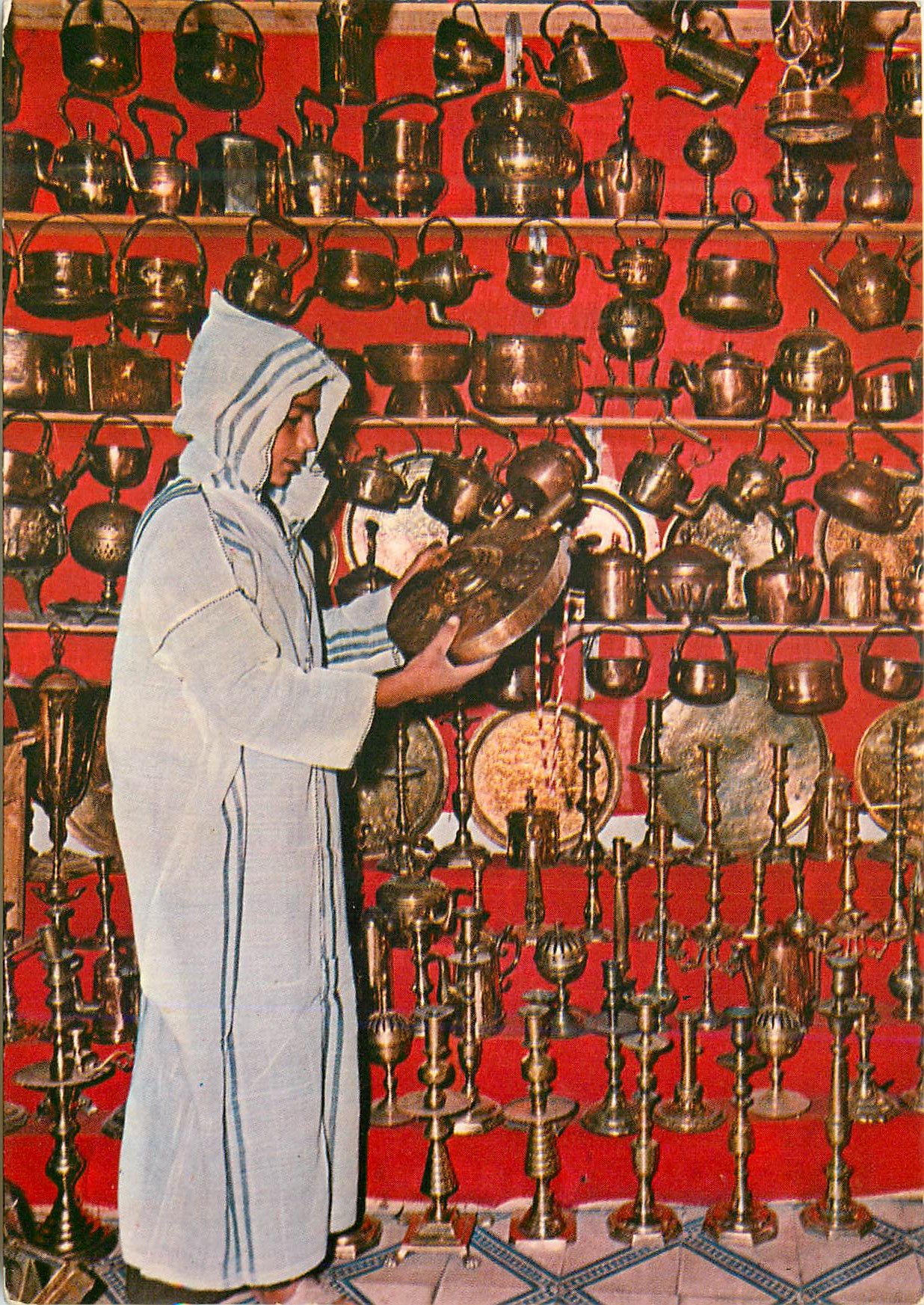 CPM Marrakech artisan du cuivre
