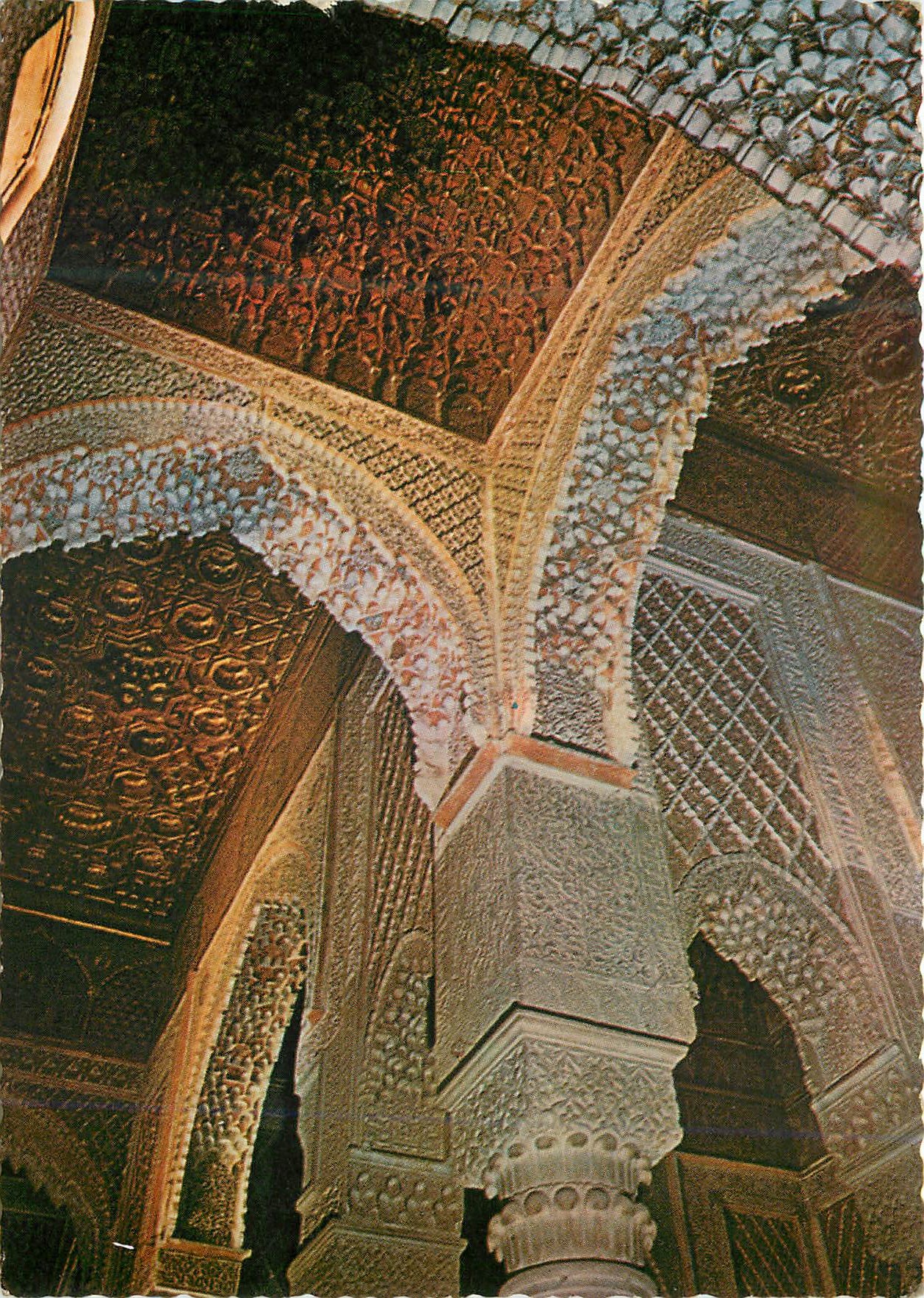 CPM Le maroc pittoresque marrakech les tembeaux saadiens