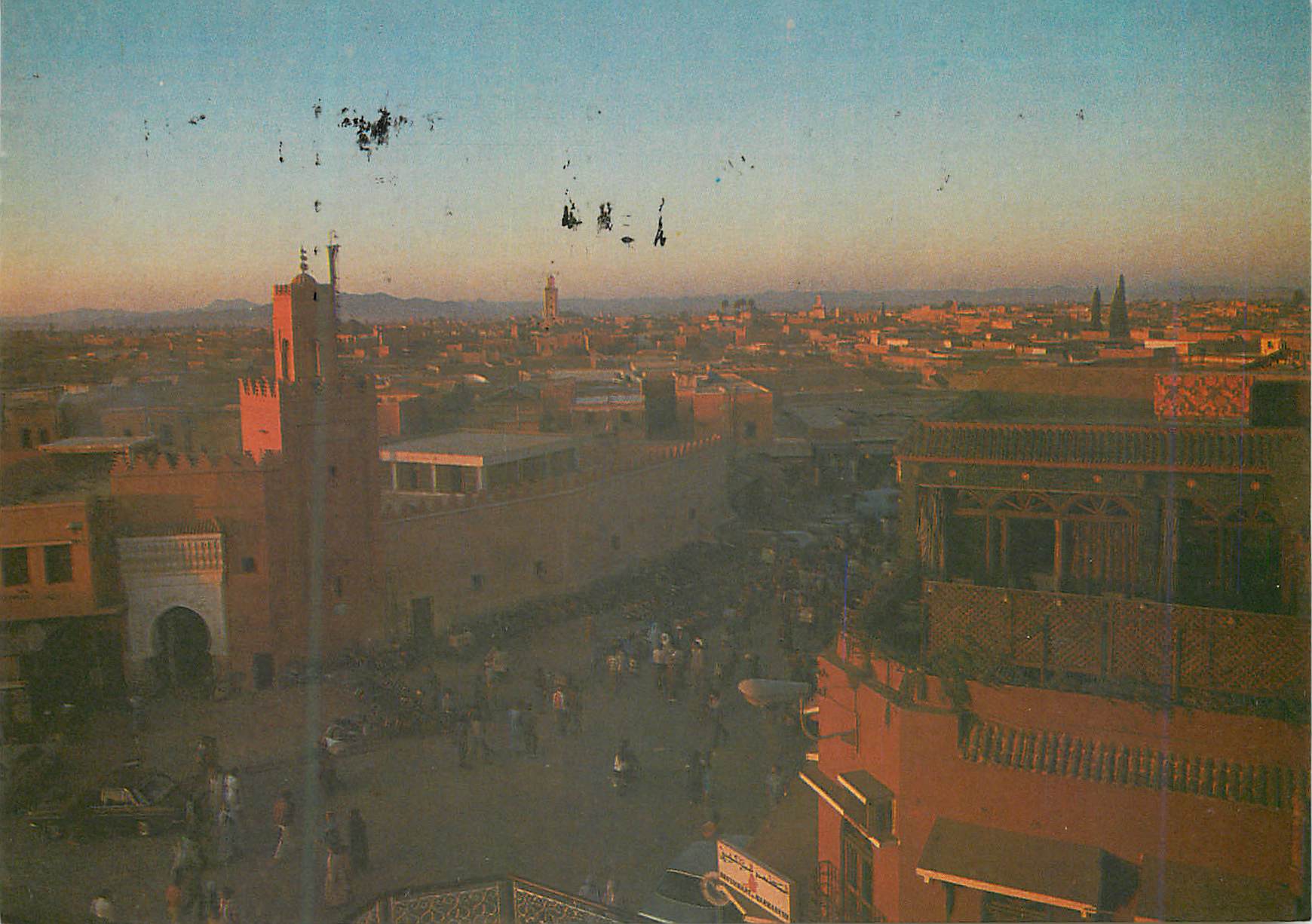 CPM Marrakech Coucher de soleil sur la place Djemaa et Fna