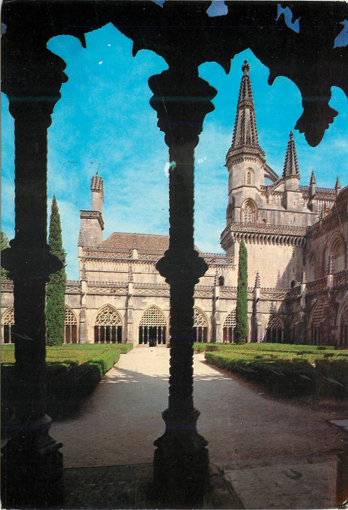 CPM Portugal Batalha Jardin du Cloitre royal