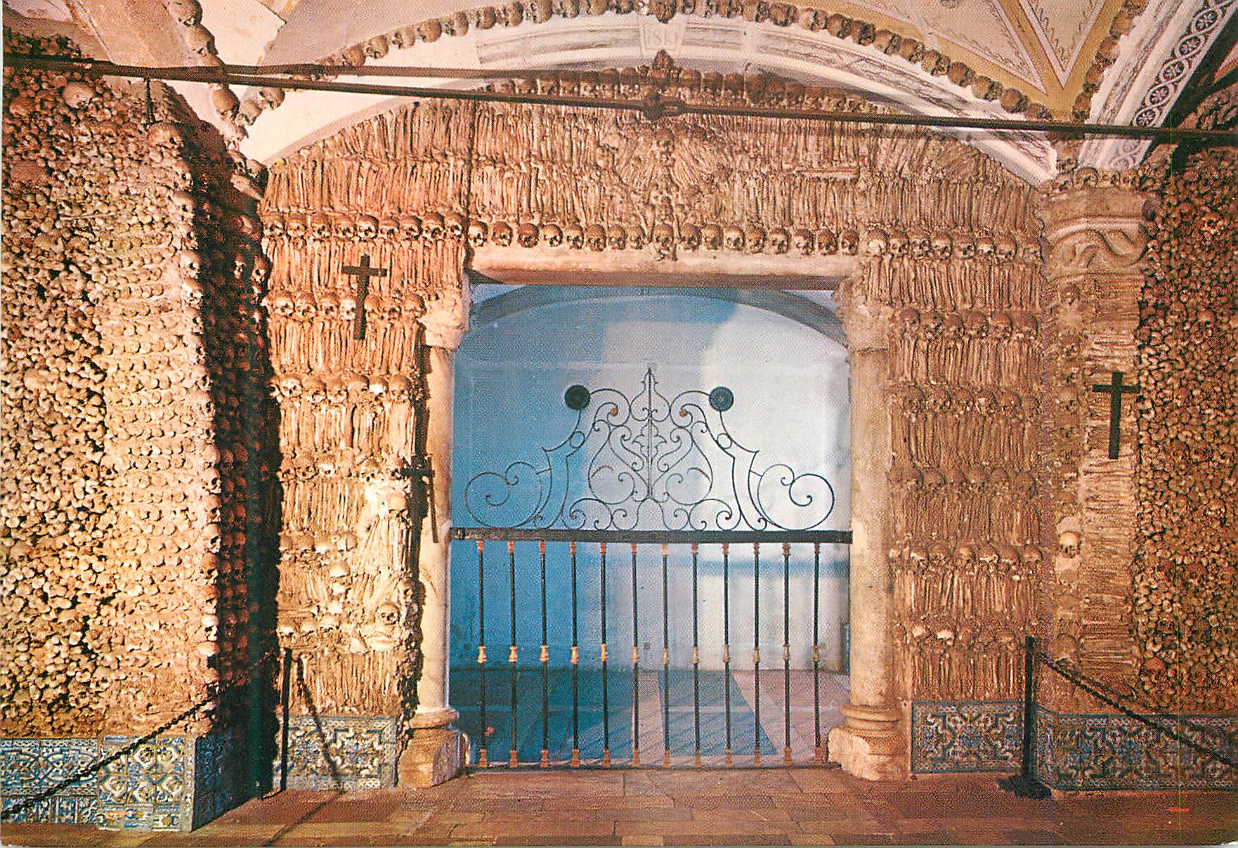 CPM Portugal Evora Eglise de St Francois Chapelle des Os