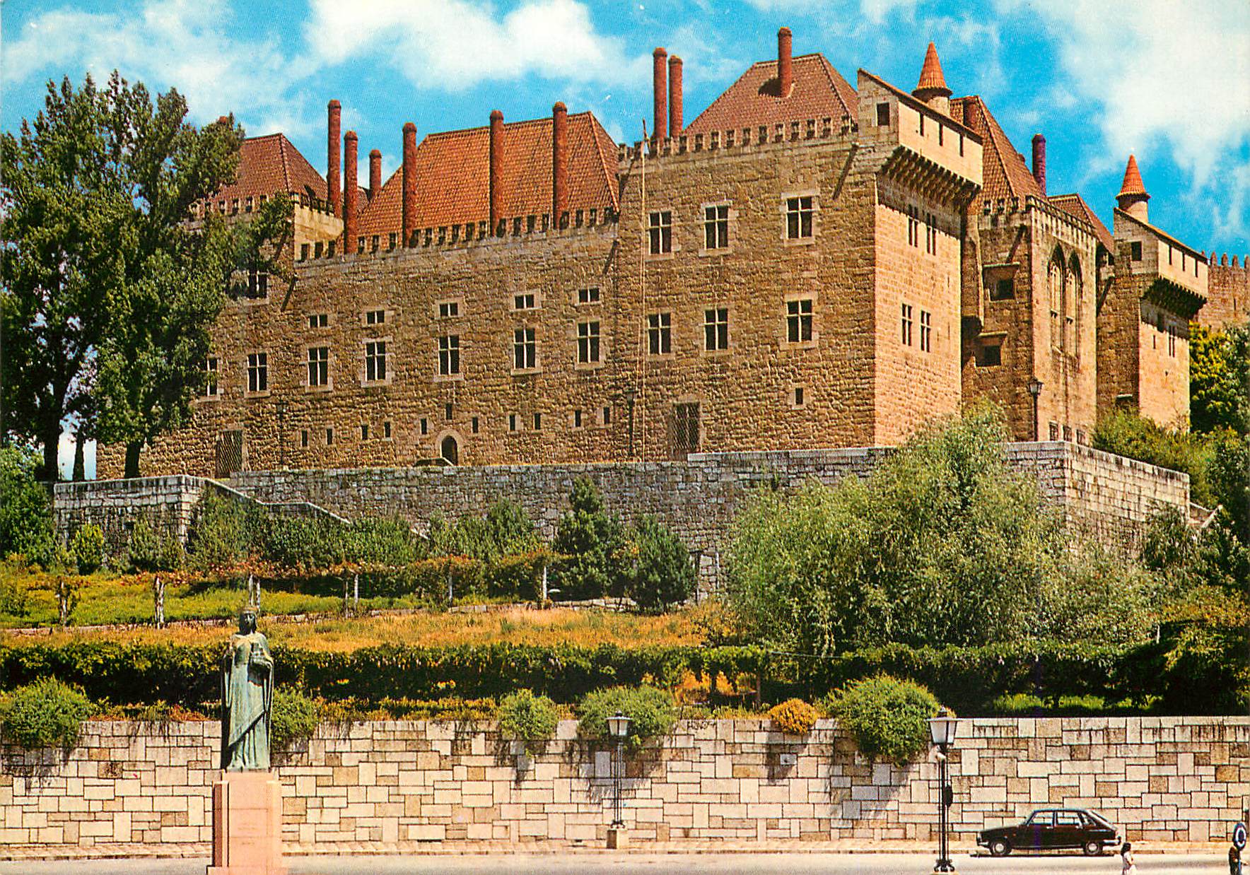 CPM Portugal Guimaraes Palais des Ducs de Braganca