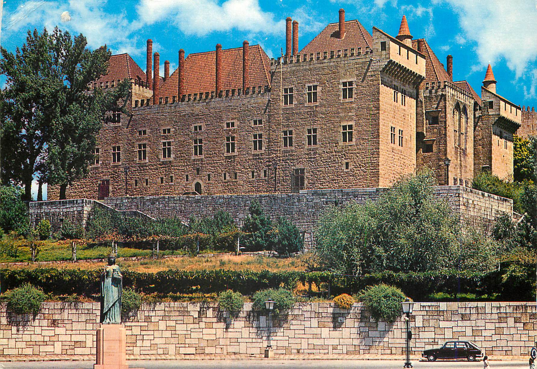 CPM Portugal Guimaraes Palais des Ducs de Bargande
