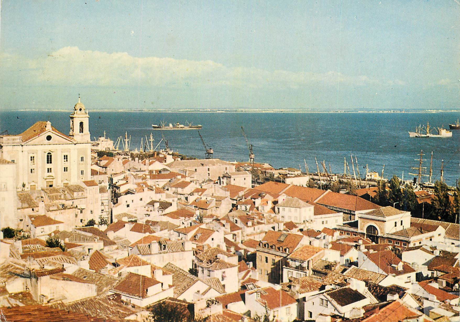 CPM Lisboa Vista parcial de Alfama