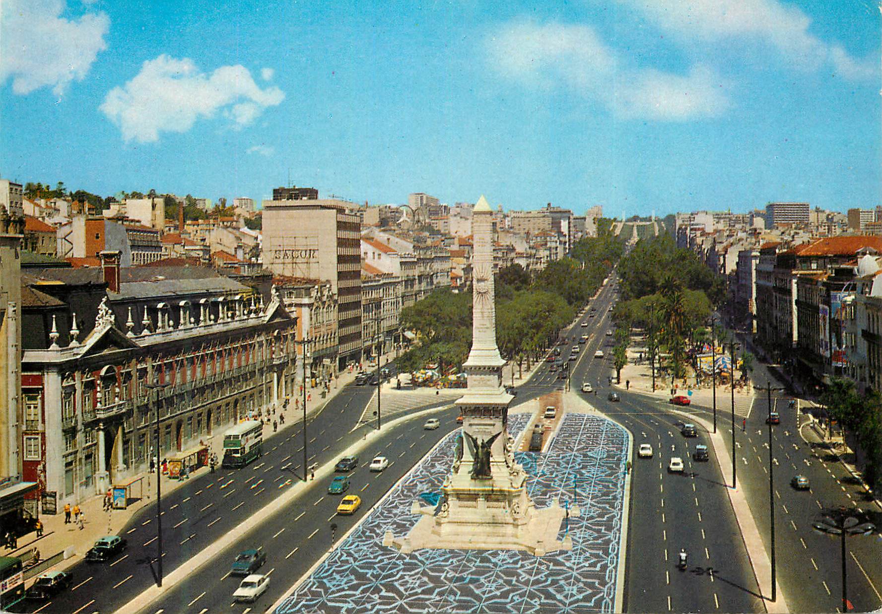 CPM Lisboa Place des Restauradores et Avenue de la Liberdade