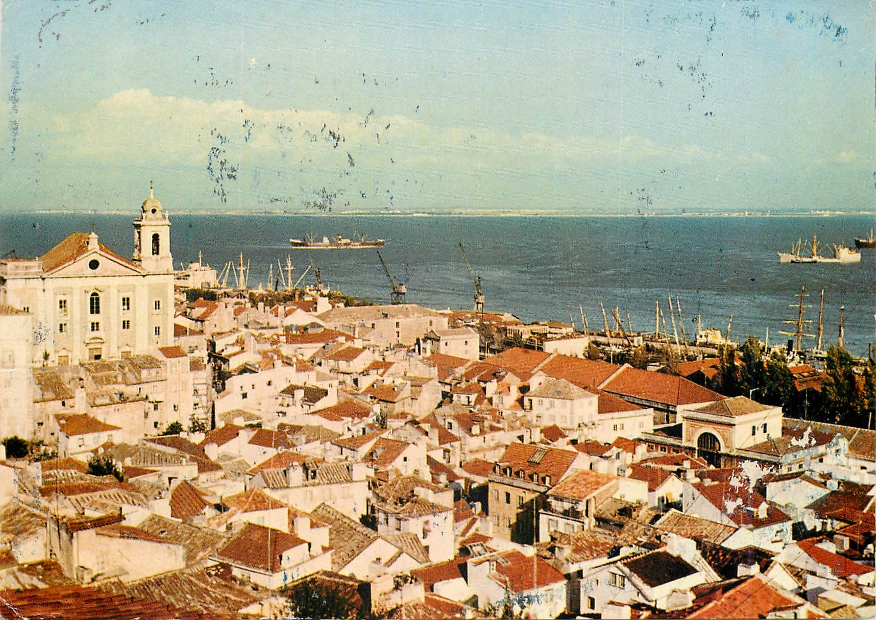 CPM Lisboa Vista parcial de Alfama