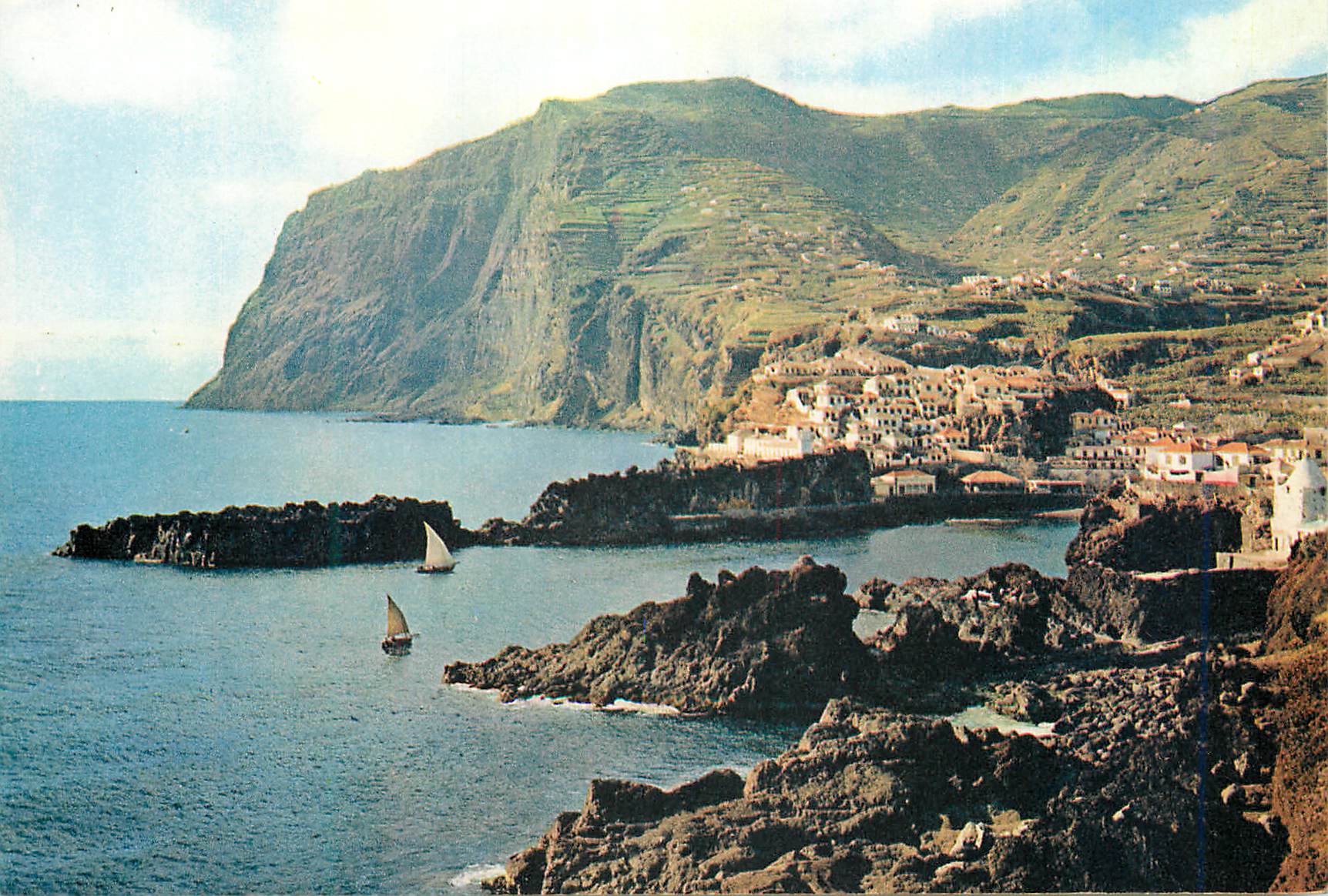 CPM Madeira 539 cabo girao (world s second highest sea cliff) with camara de lobos village in the foreground