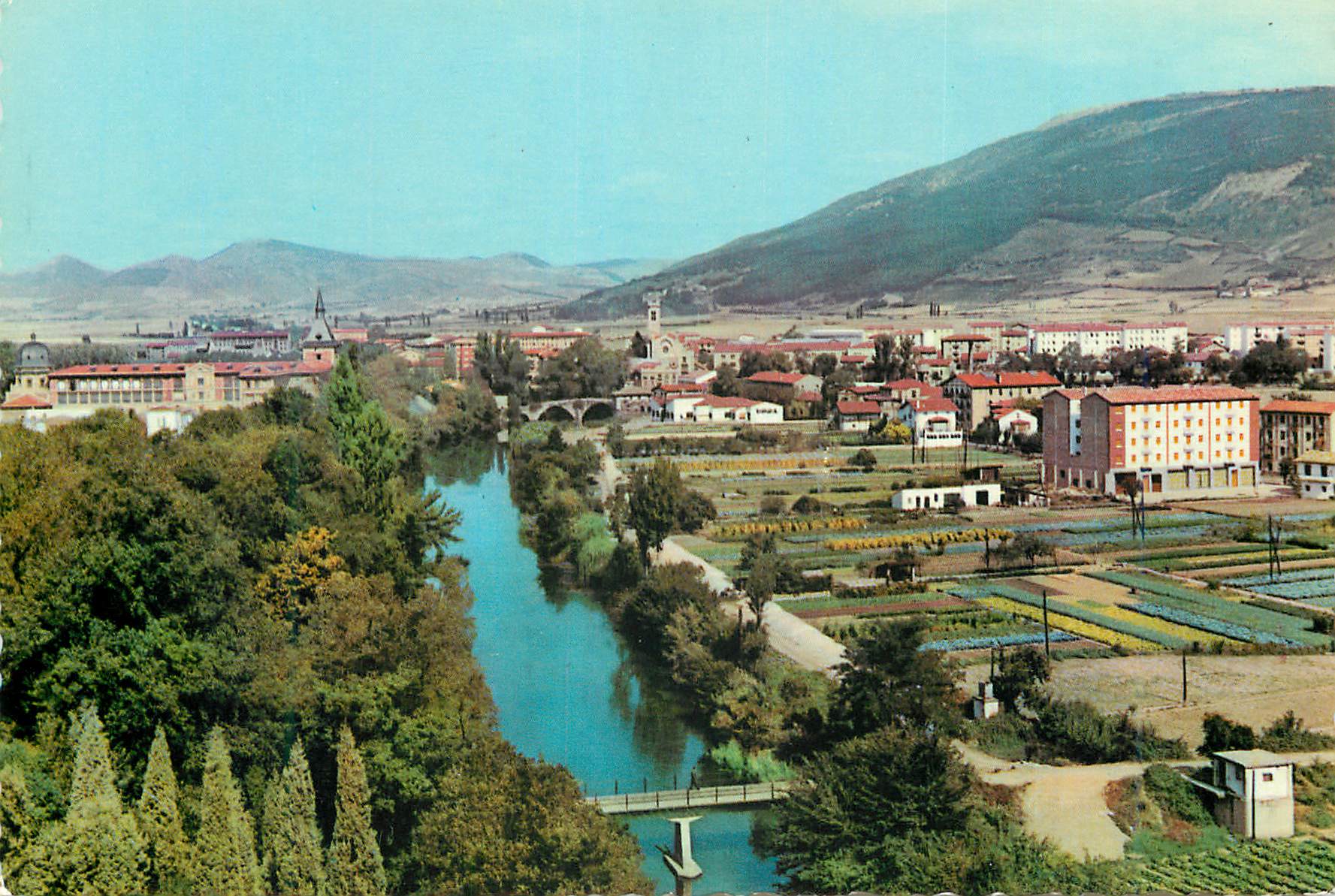 CPM 4 Pamplona la riviere arga et quartier de la rochapea