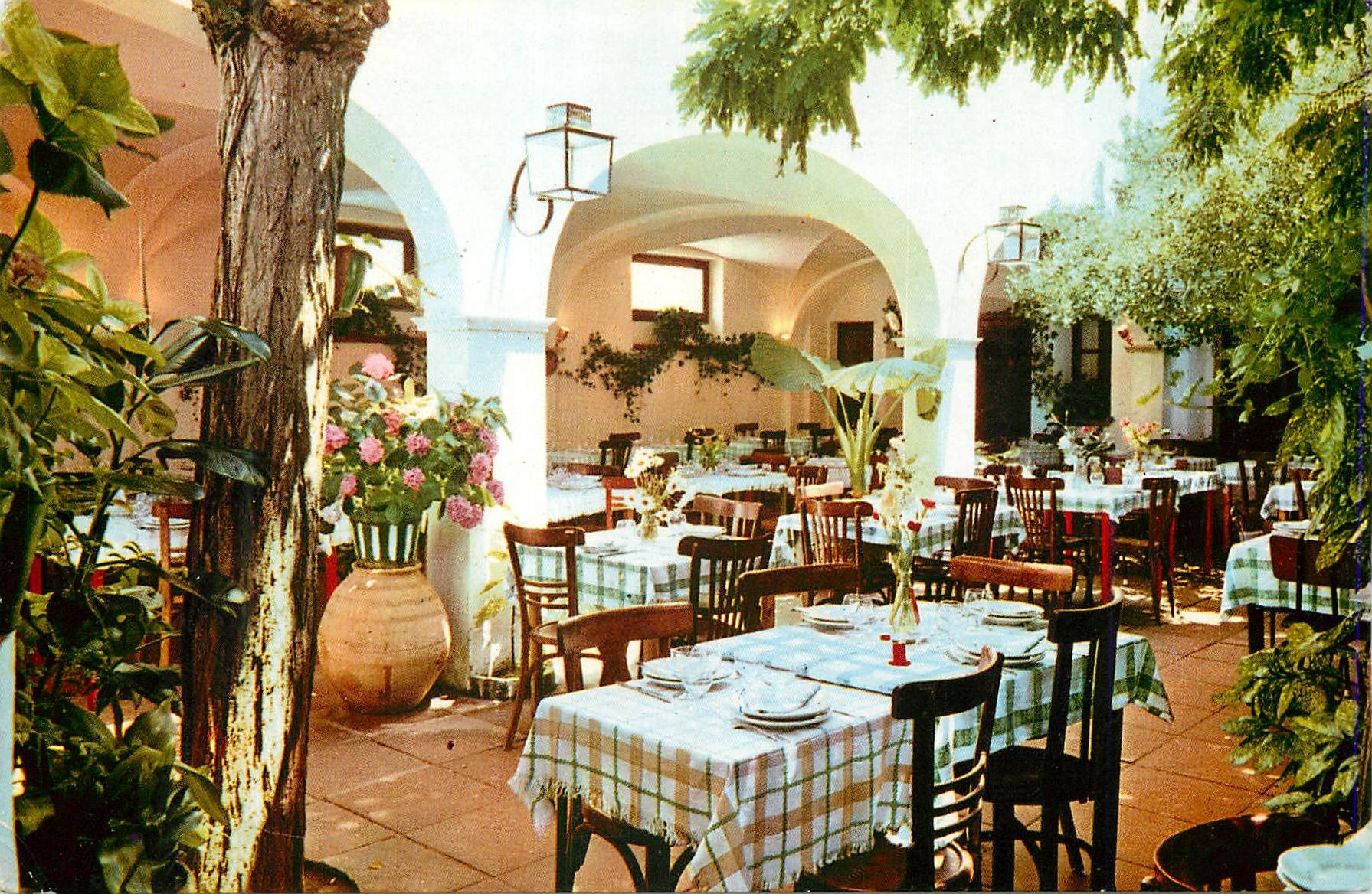 CPM Playa de aro(costa brava) espana 123 comedor jardin