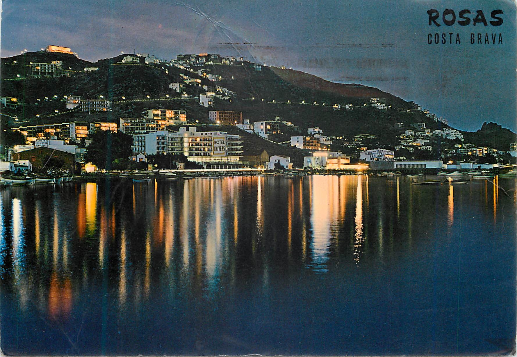 CPM Rosas costa brava 1186 vue nocturne avec puig rom