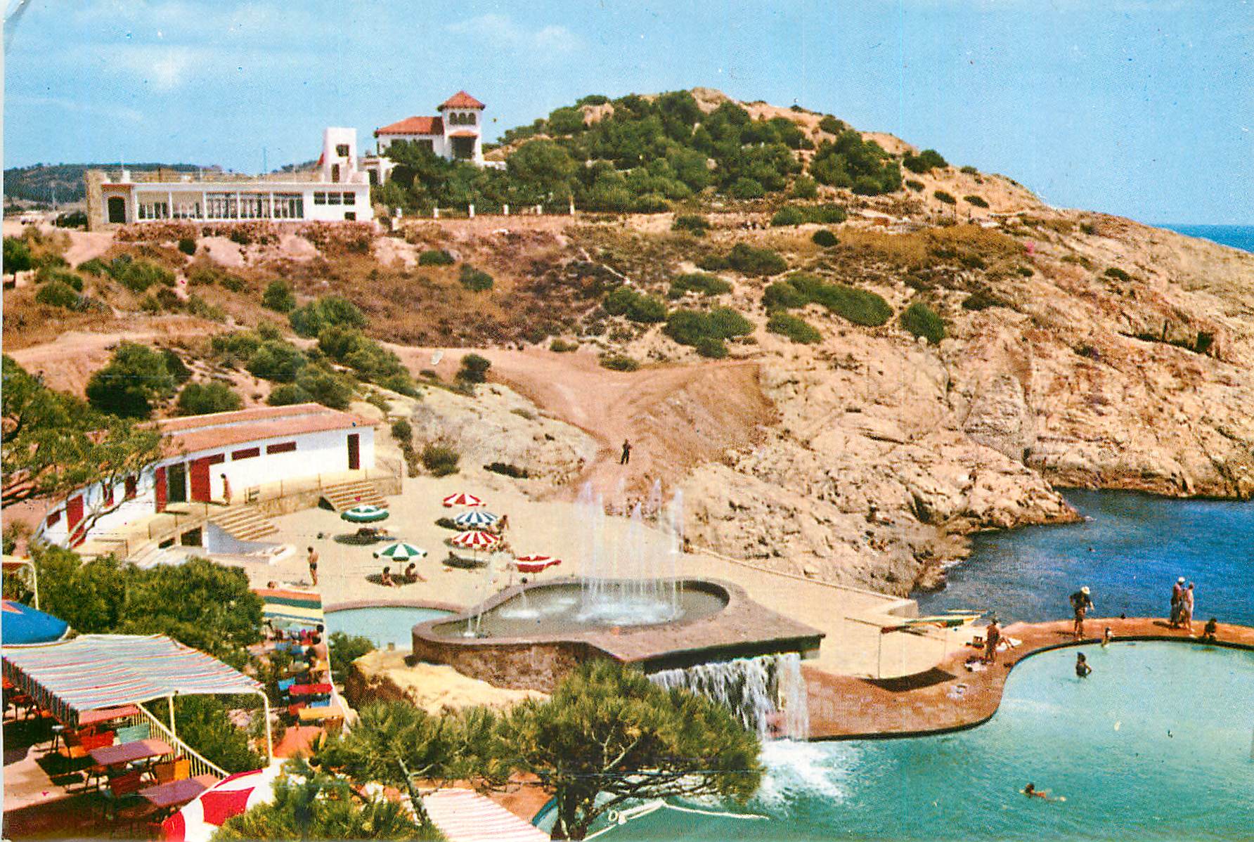CPM Costa brava(espana) san feliu de guixols piscine port salvi et fontaine illuminee