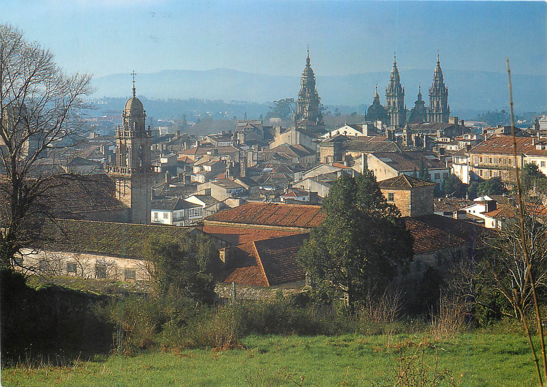 CPM Vista genral de la ciudad Santioago de compostela