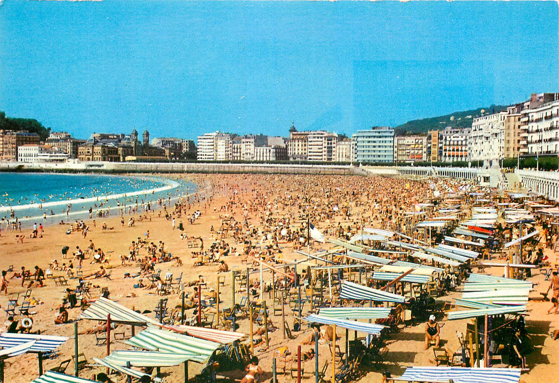 CPM San sebastian 96 vue partielle de la plage