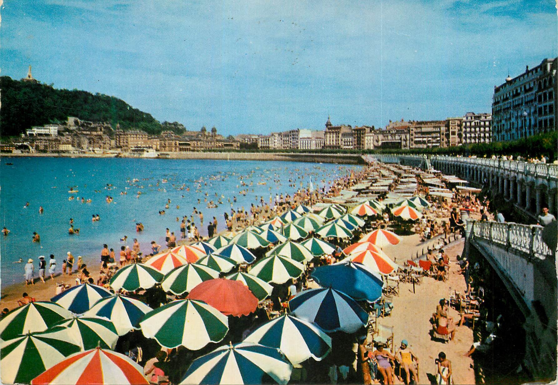 CPM San sebastian n 6 plage de la concha