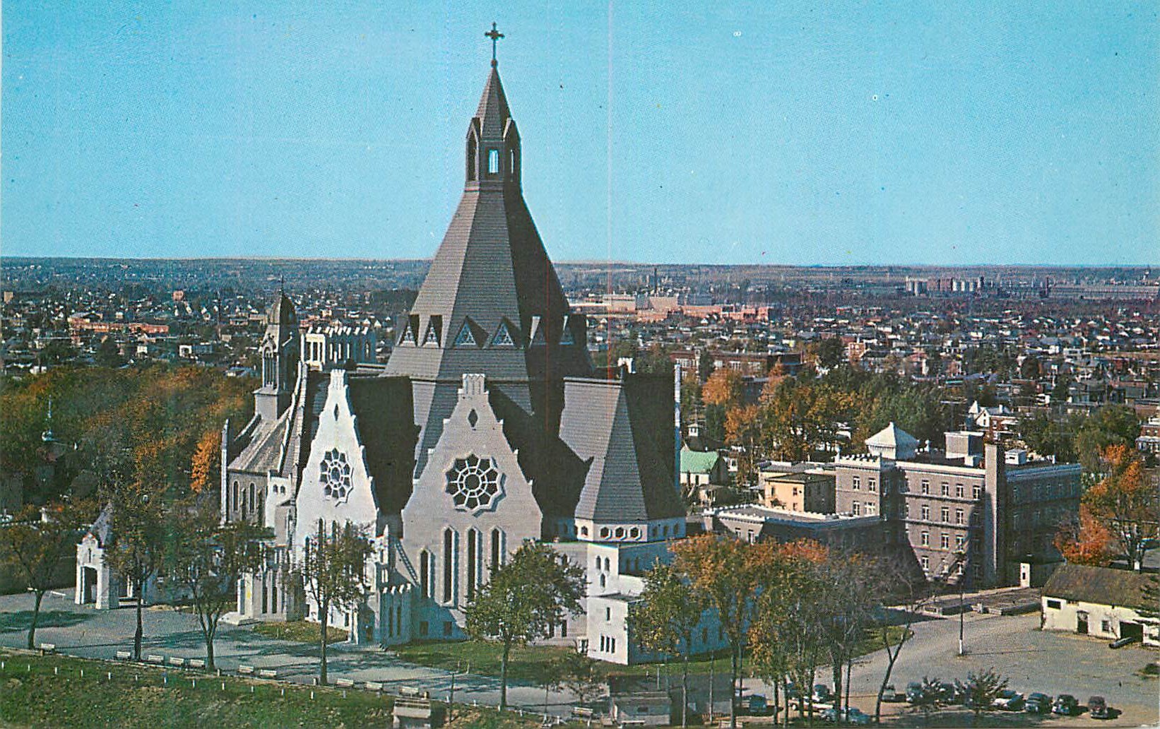 CPM Canada Sanctuaire National de Notre-Dame du Cap Vue aerienne de la nouvelle Basilique