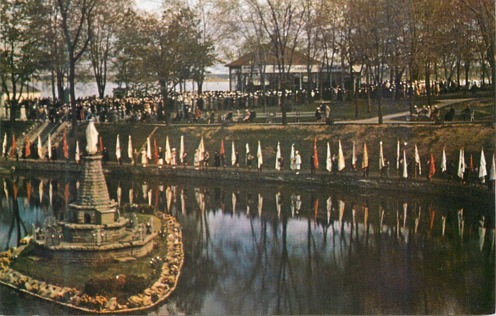 CPM Canada Sanctuaire National de Notre-Dame du Cap Procession autour du Lac Ste-Marie