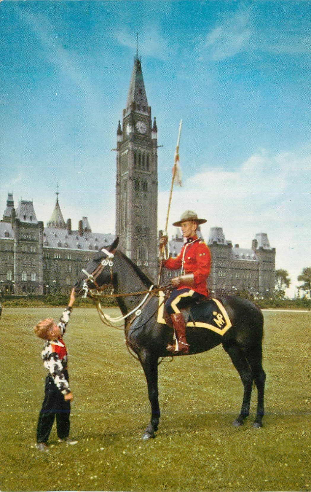 CPM Canada Ottawa Mountie at Peace Tower with bey in cowboy costume Militaria