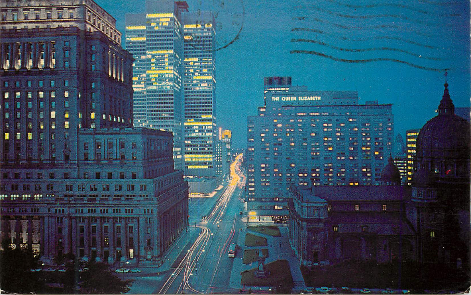 CPM Canada Montreal Vue nocturne de la rue Dorchester