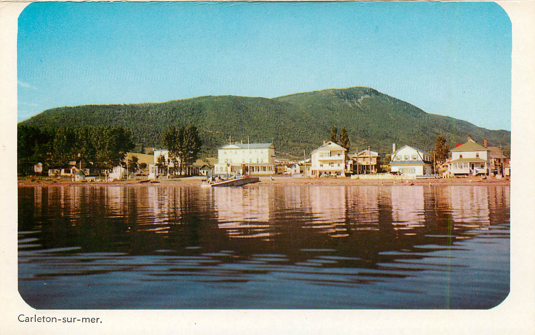 CPM Canada Le Pic de l'Aurore et le village de Perce — Back
