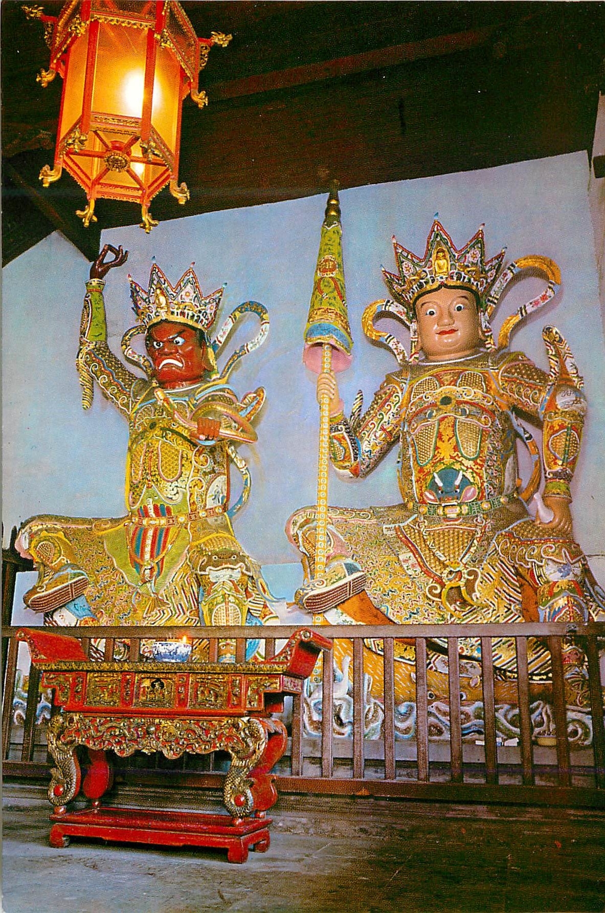 Shanghai Jade Buddha Temple — Heavenly Kings — éditeur non visible