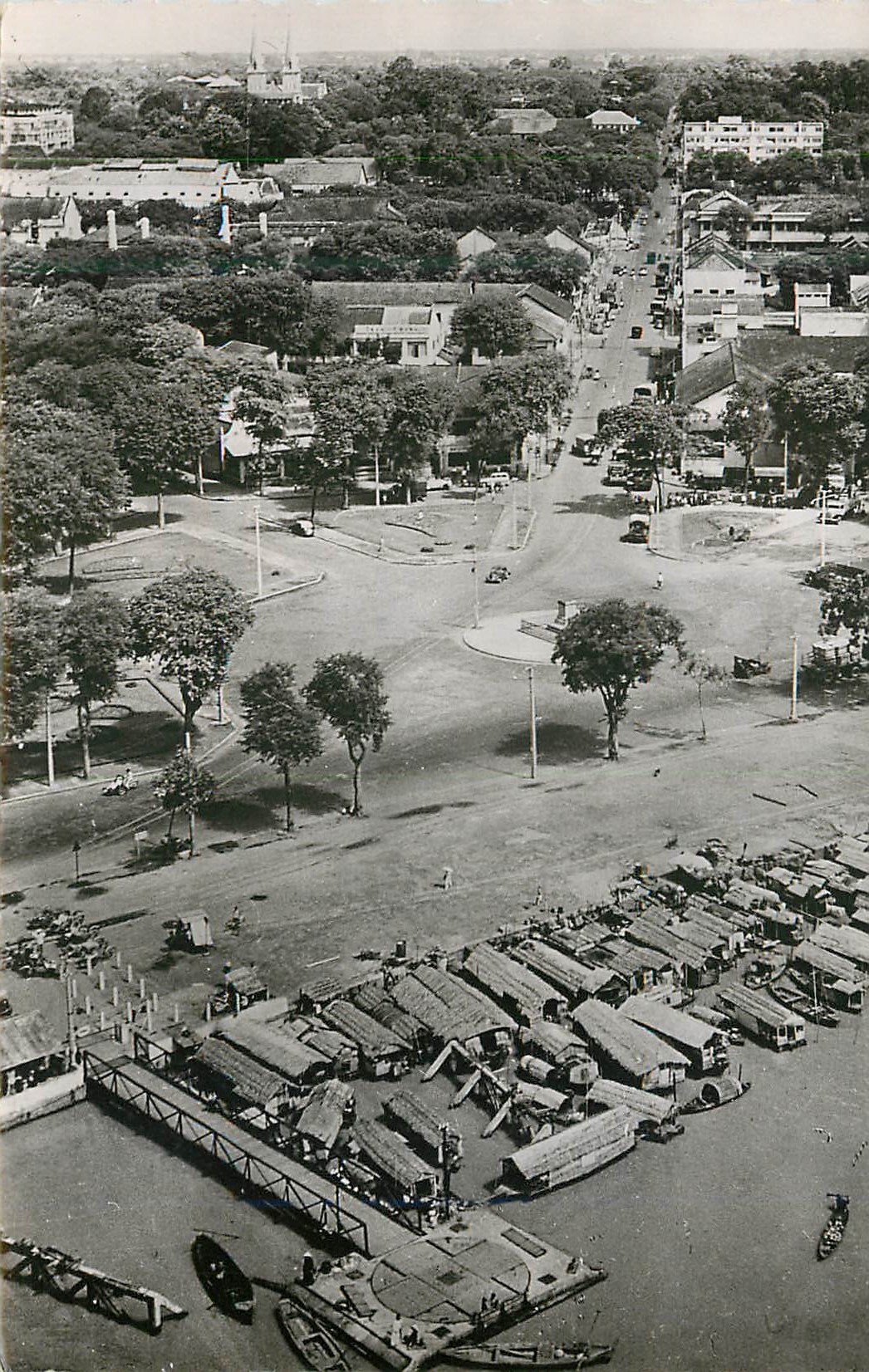 CPM Saigon Vu du Ciel le quai le Myre de Pilers