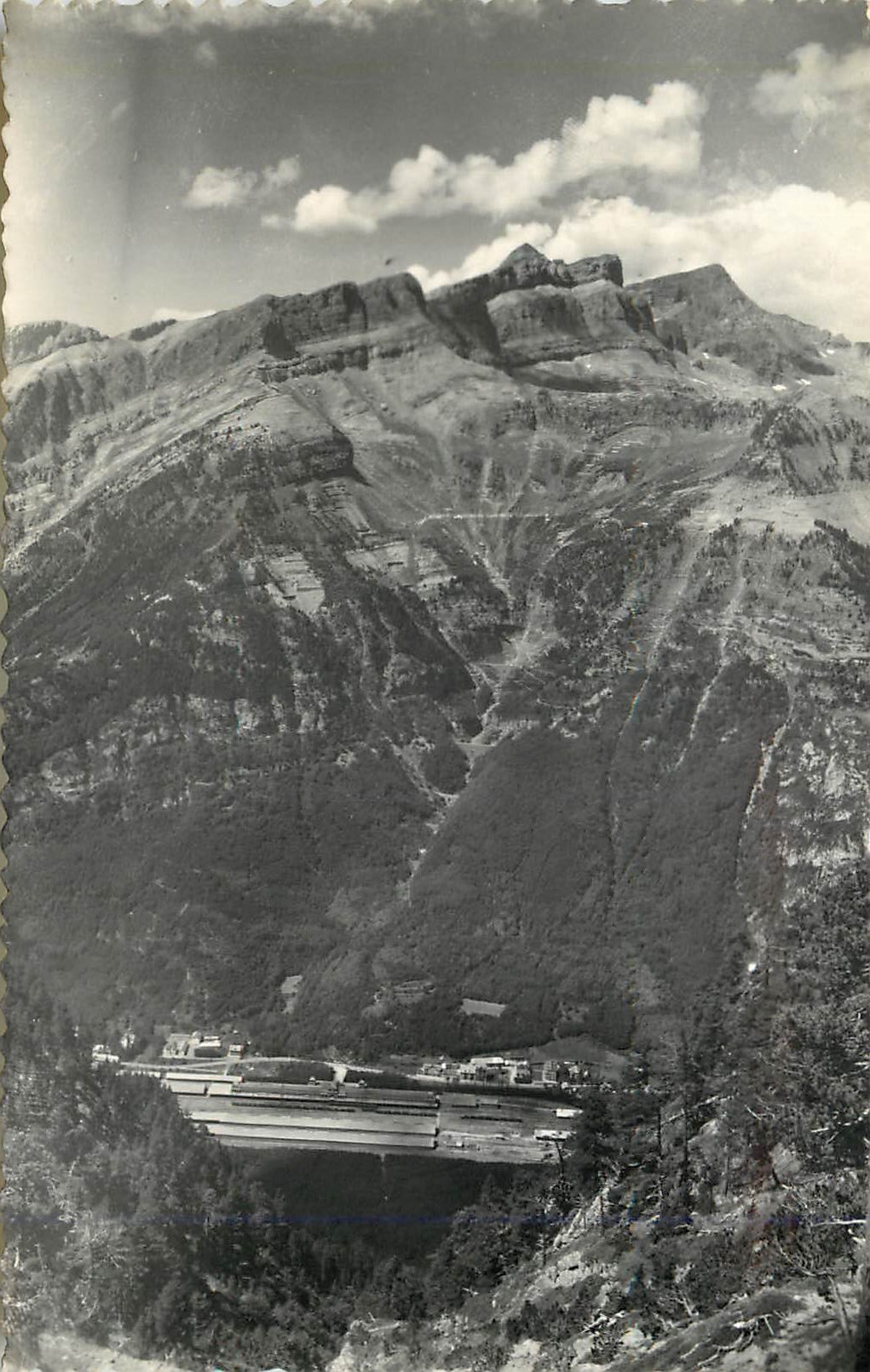 CPM Canfranc Estacion Internacional y Macizo del Aspe