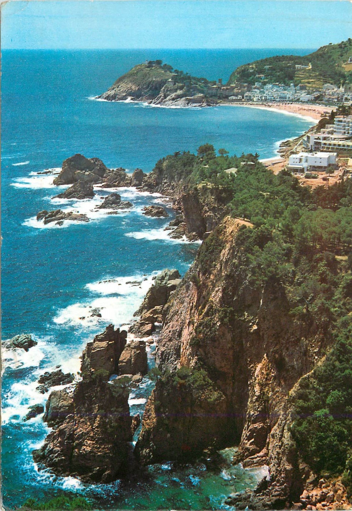 CPM Tossa de Mar Costa Brava Vue Generale de la Vila Vella et de la Cote