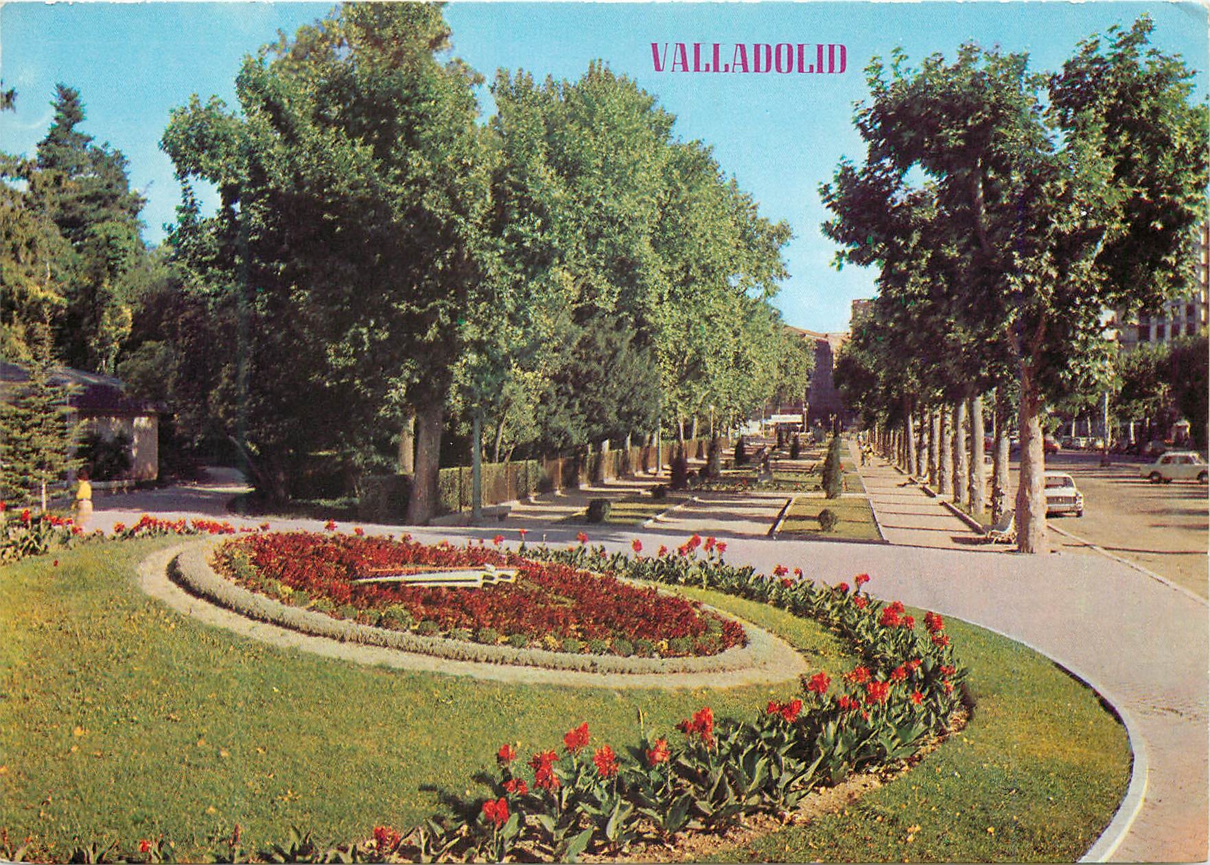 CPM Valladolid Hotloge fleurie dans la promenade Centrale