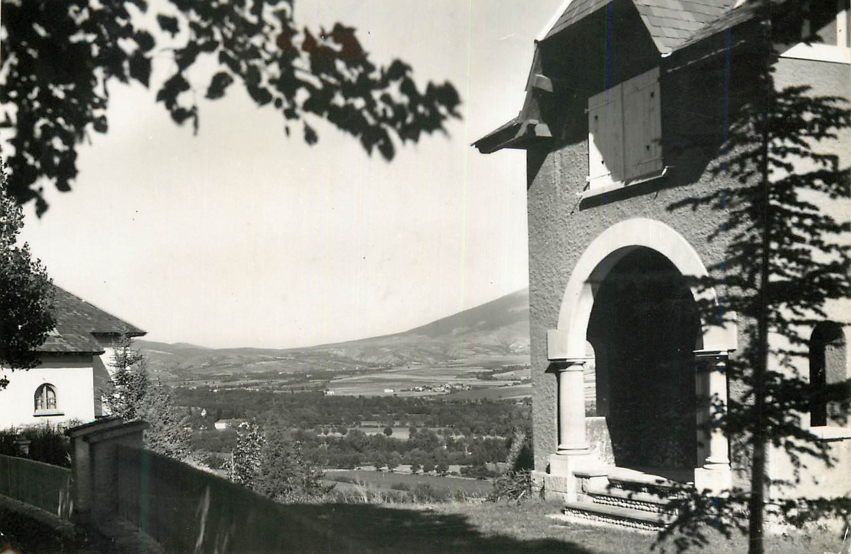 CPM Pyrene Catalon Vue vers la Cardogne Francaise