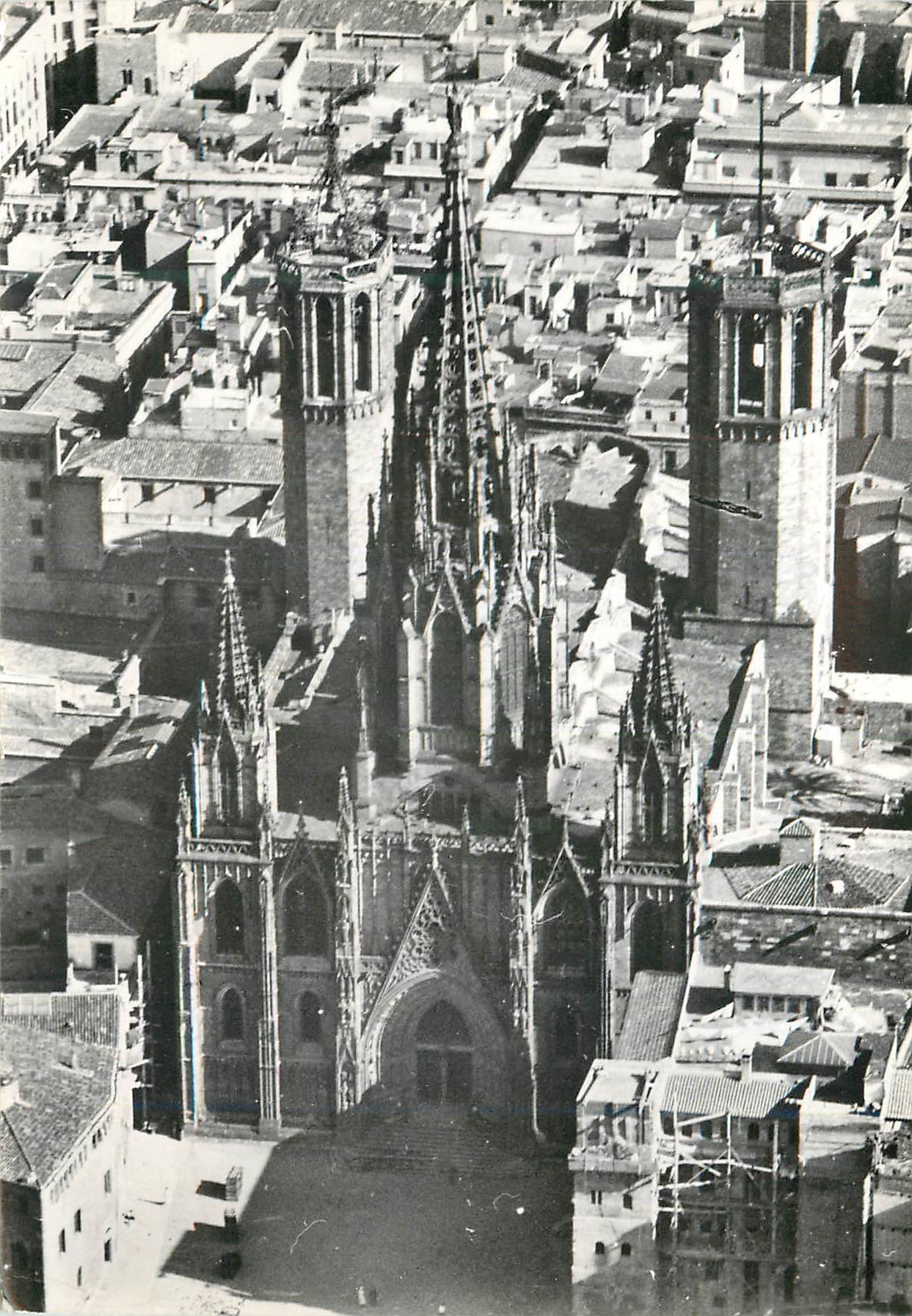 CPM Barcelona la Cathedrale Vue Air