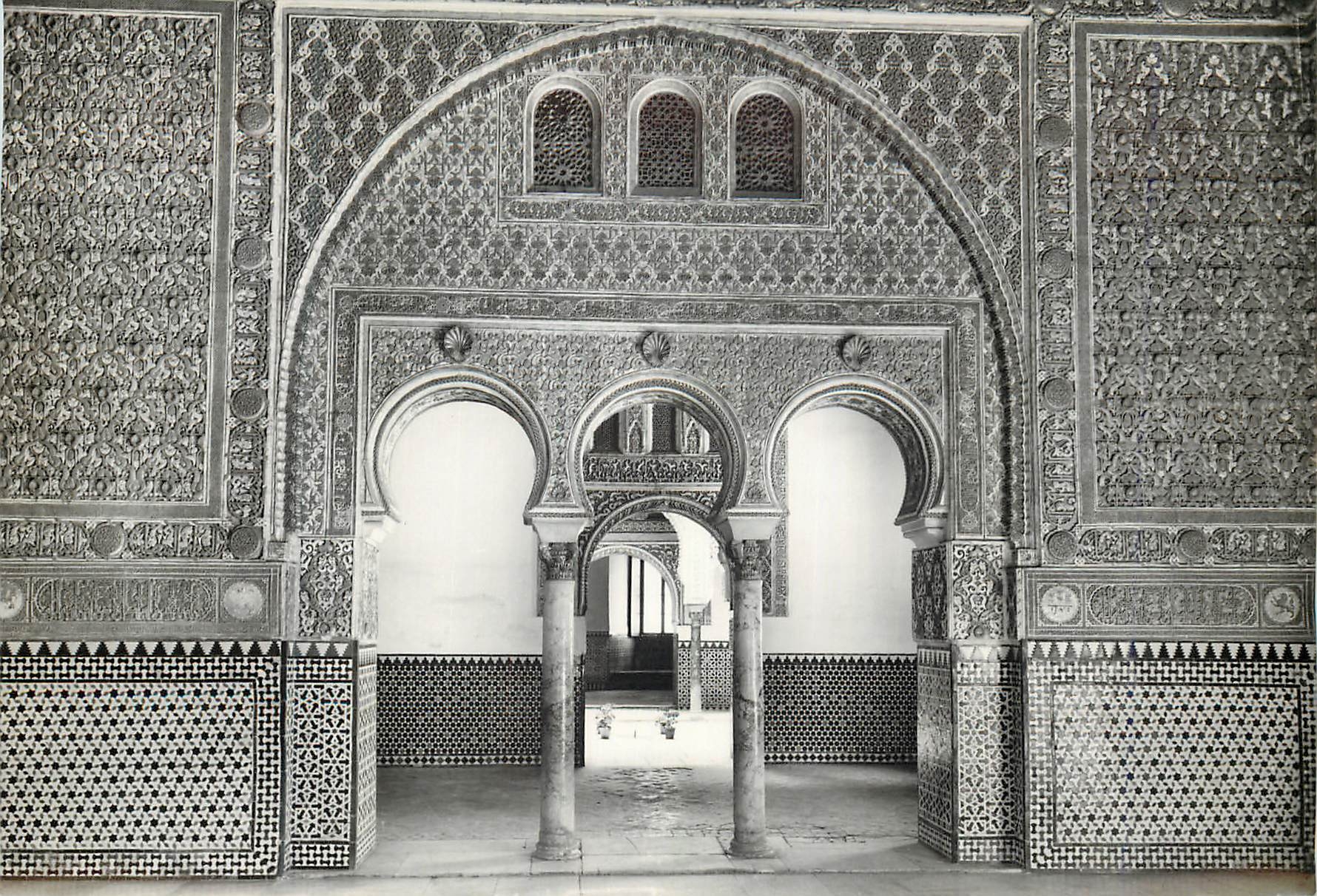 CPM Reales Alcazares de Sevilla Interieur de Cours et salles