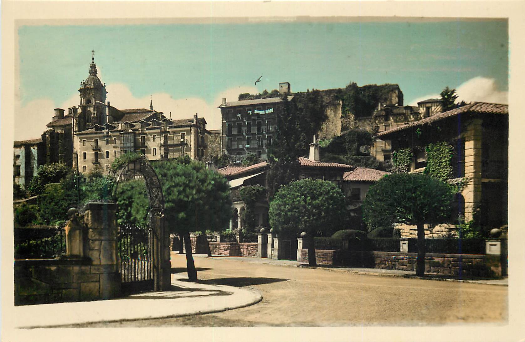 CPM Fuenterrabia Eglise et Chateau de Charles V
