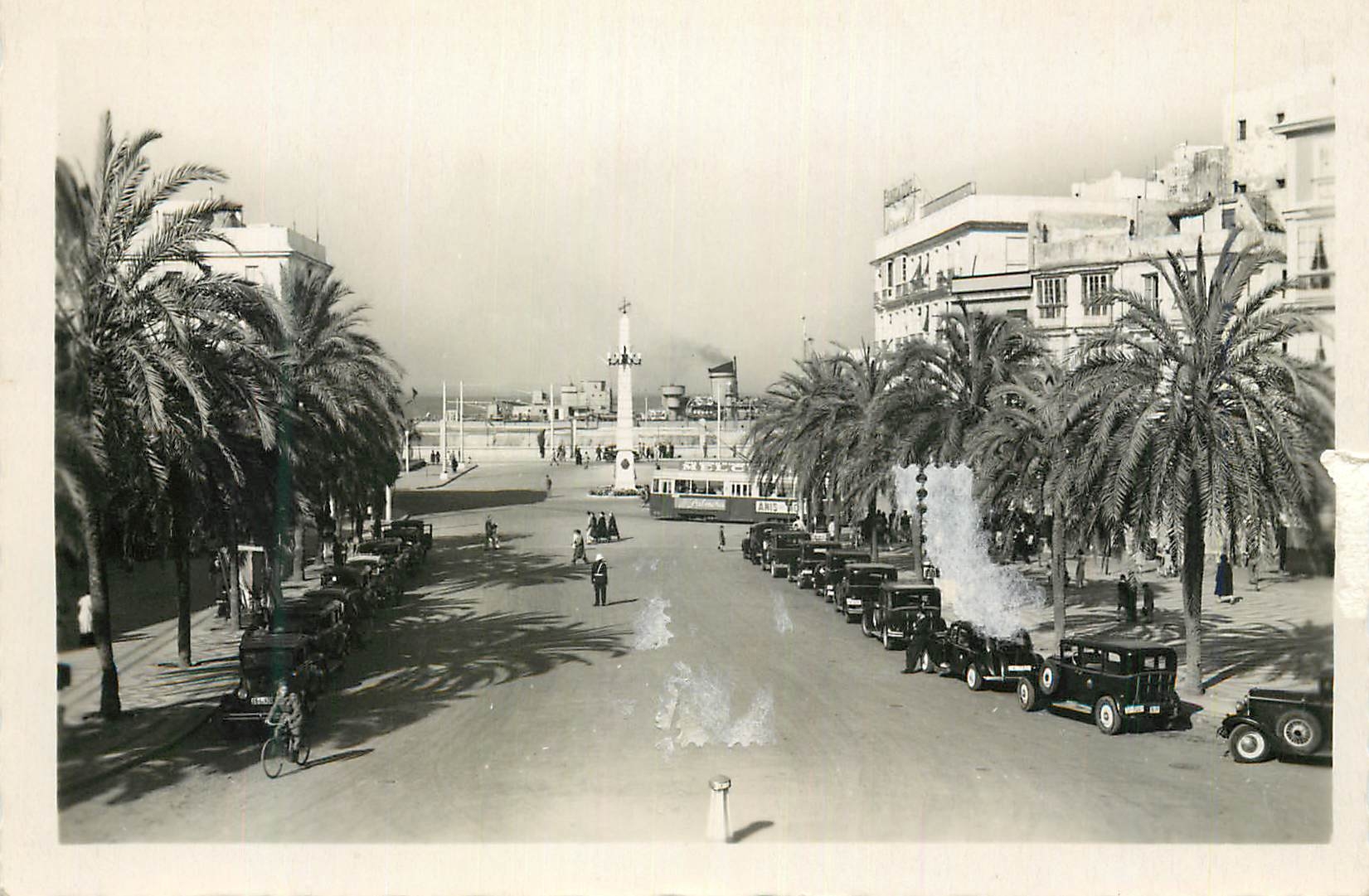 CPM Cadiz Place de St Jean de Deu