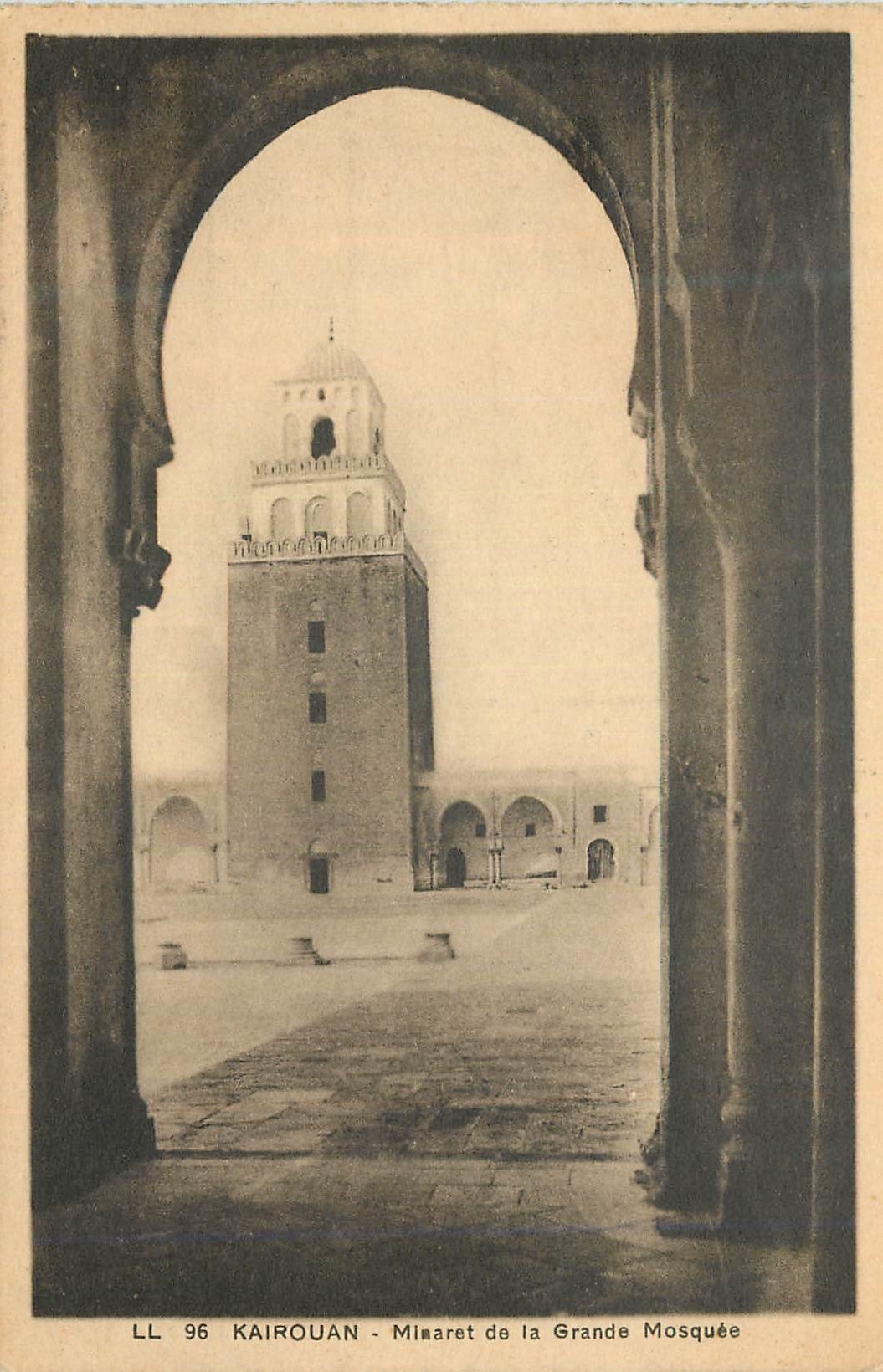 CPA Kairouan Minaret de la Grande Mosquee