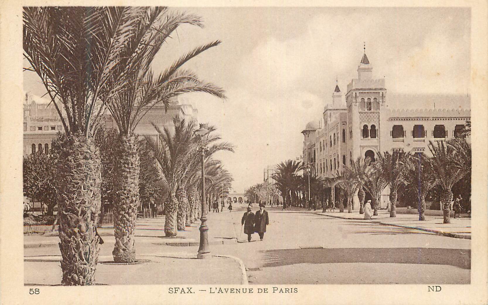CPA Sfax l'Avenue de Paris