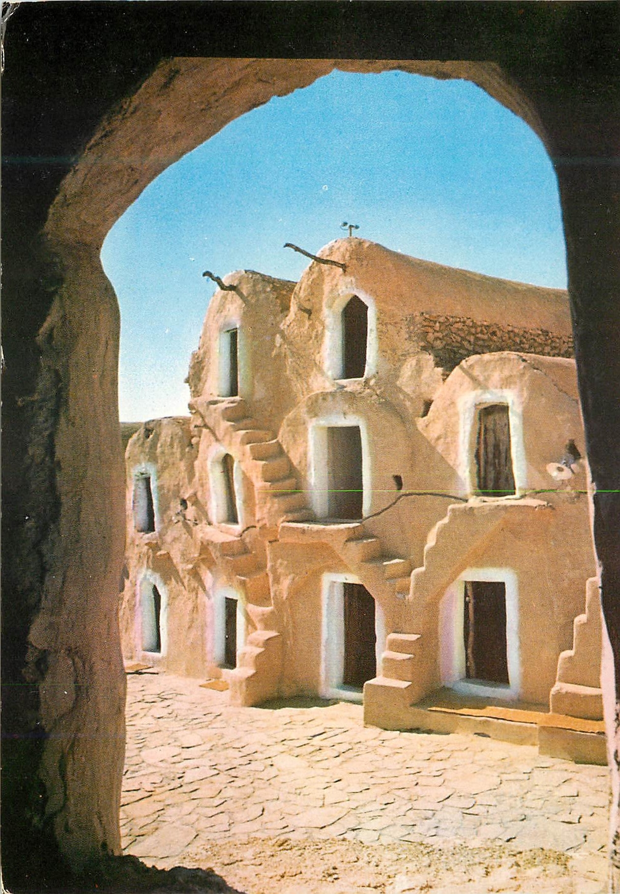 CPM Sud Tunisien Ksar Haddara acces aux Ghorfas