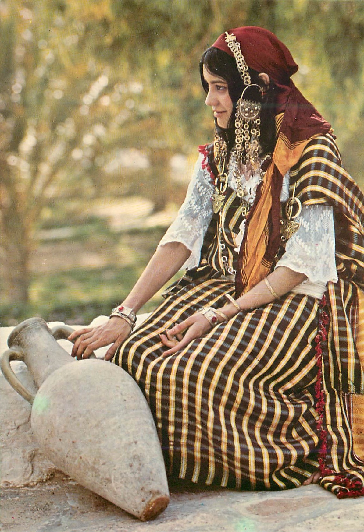 CPM Tunisie Costume du Sud (Anissa lotfi)