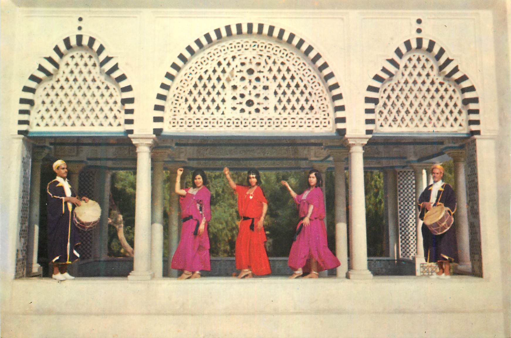 CPM Tunis Folklore ala Kouba du Belvedere