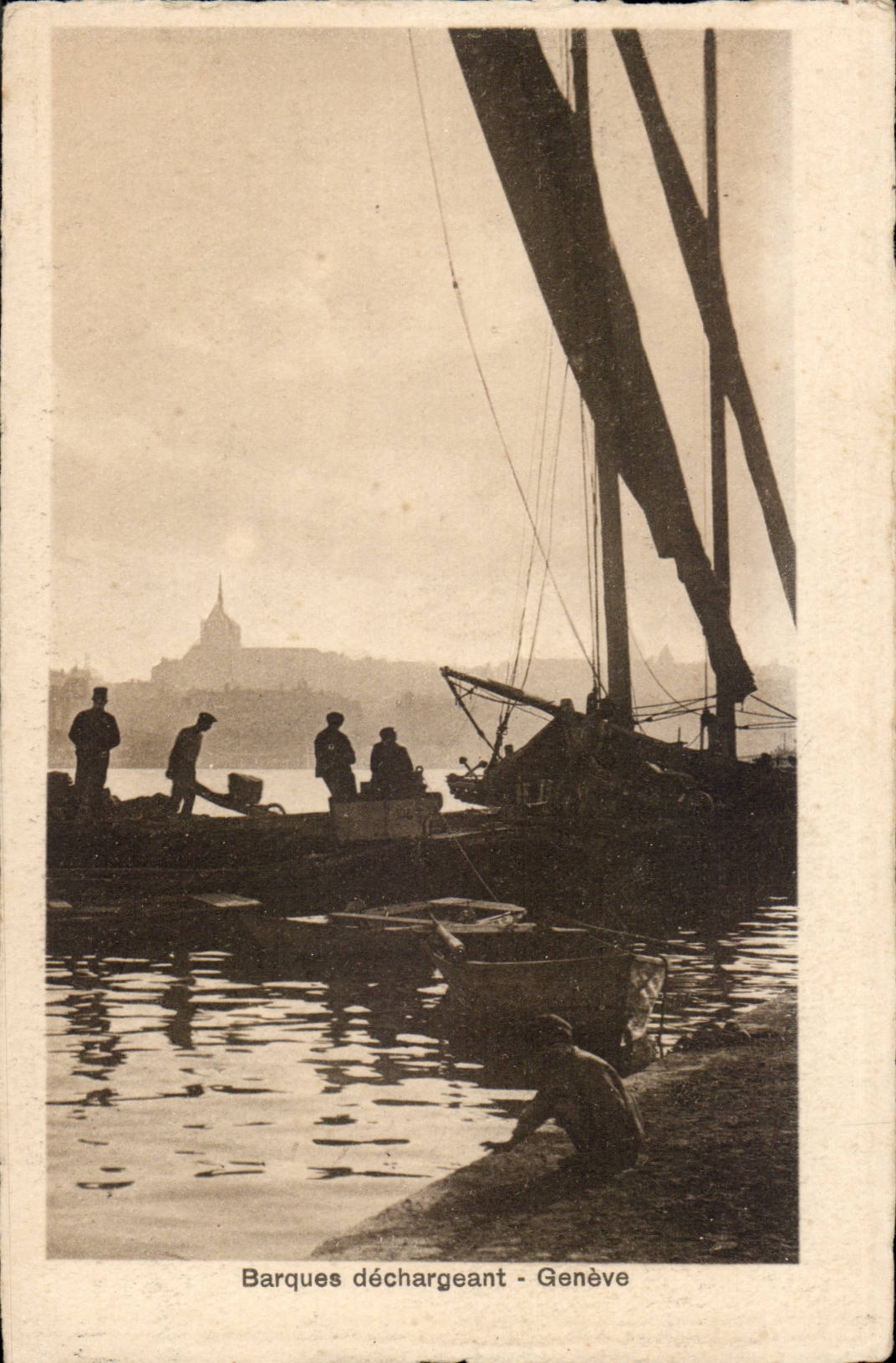 Suisse - Geneve - Barques dechageant - bateau - Serrigny - CPA 
