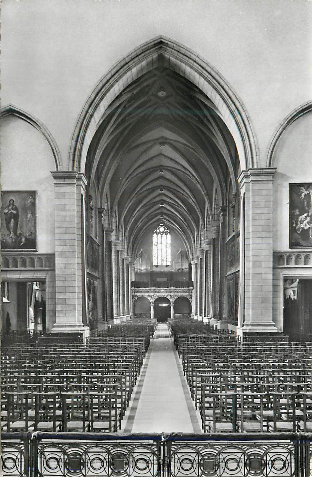 CPM Luxembourg L'Interieur de la Cathedrale 