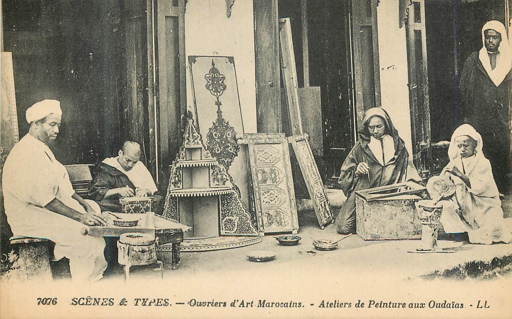 CPA Marocains Ateliers de Peinture aux Oudaias 