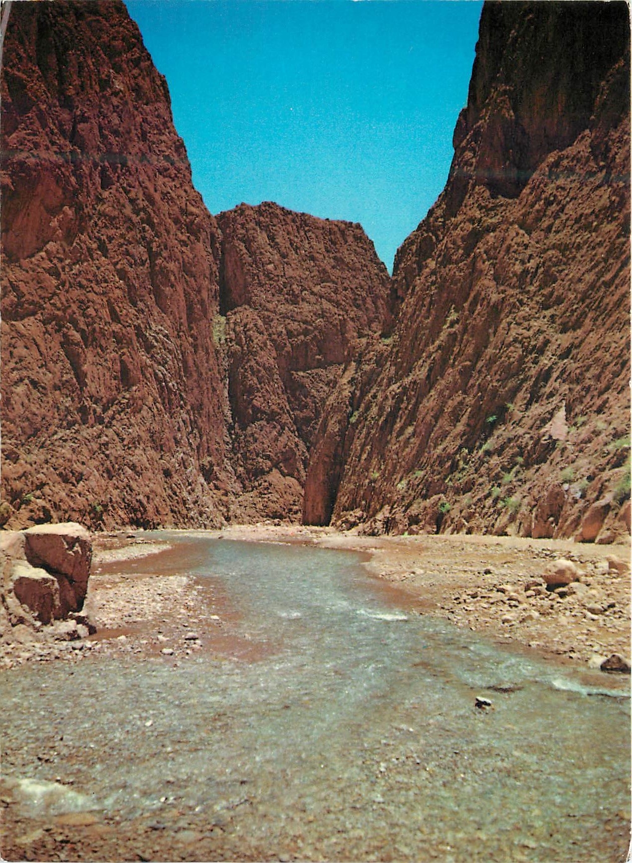 CPM Scenes et Types du Maroc Les Gorges du Todra 