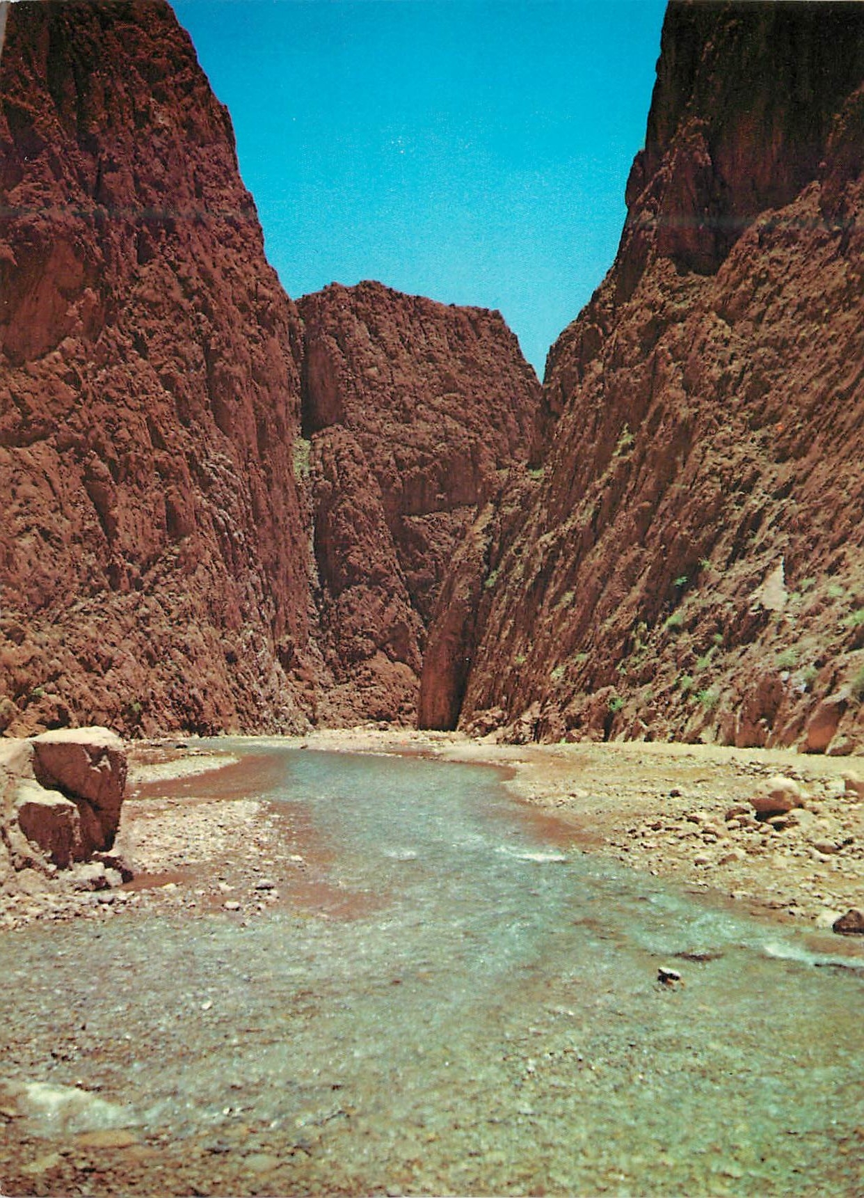 CPM Scenes et Types du Maroc Les Gorges du Todra 