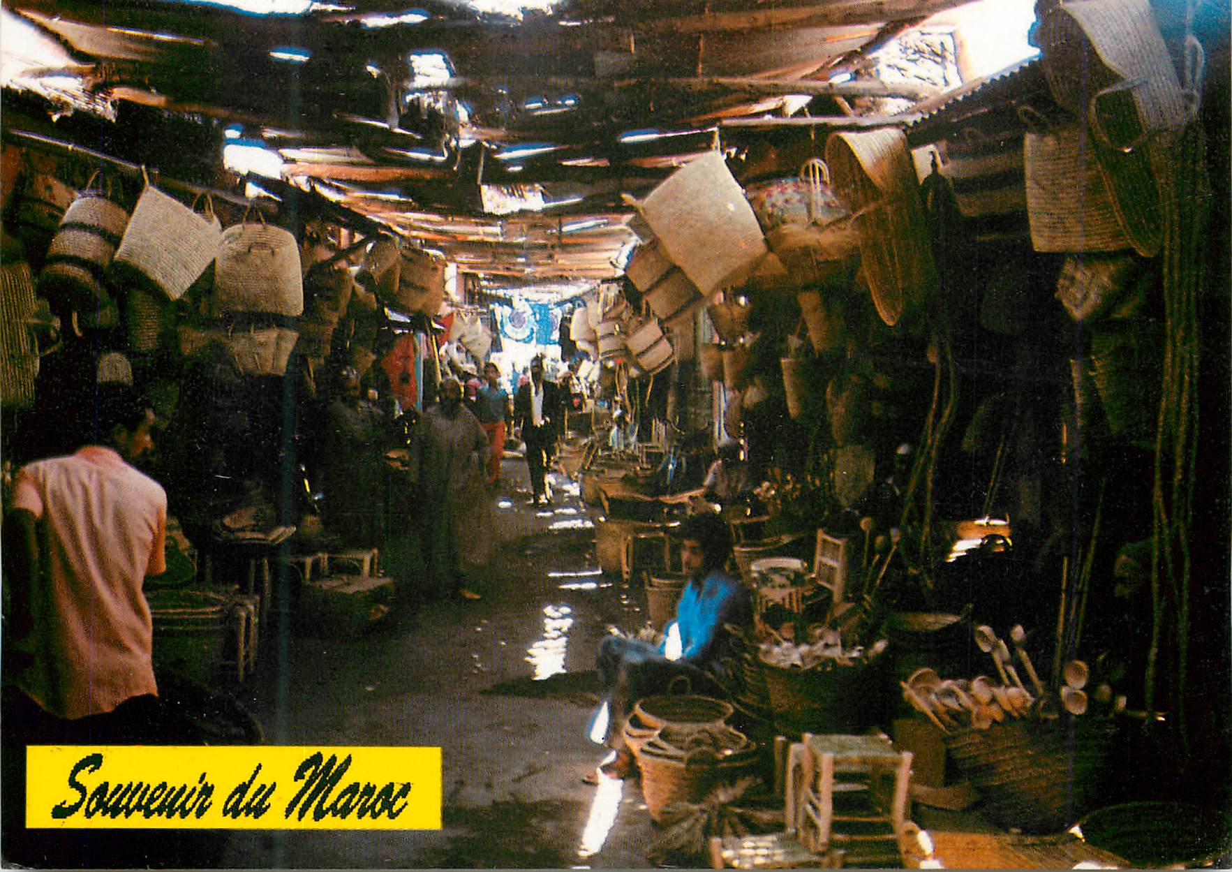 CPM Souvenir de Maroc Souk des Vanniers 