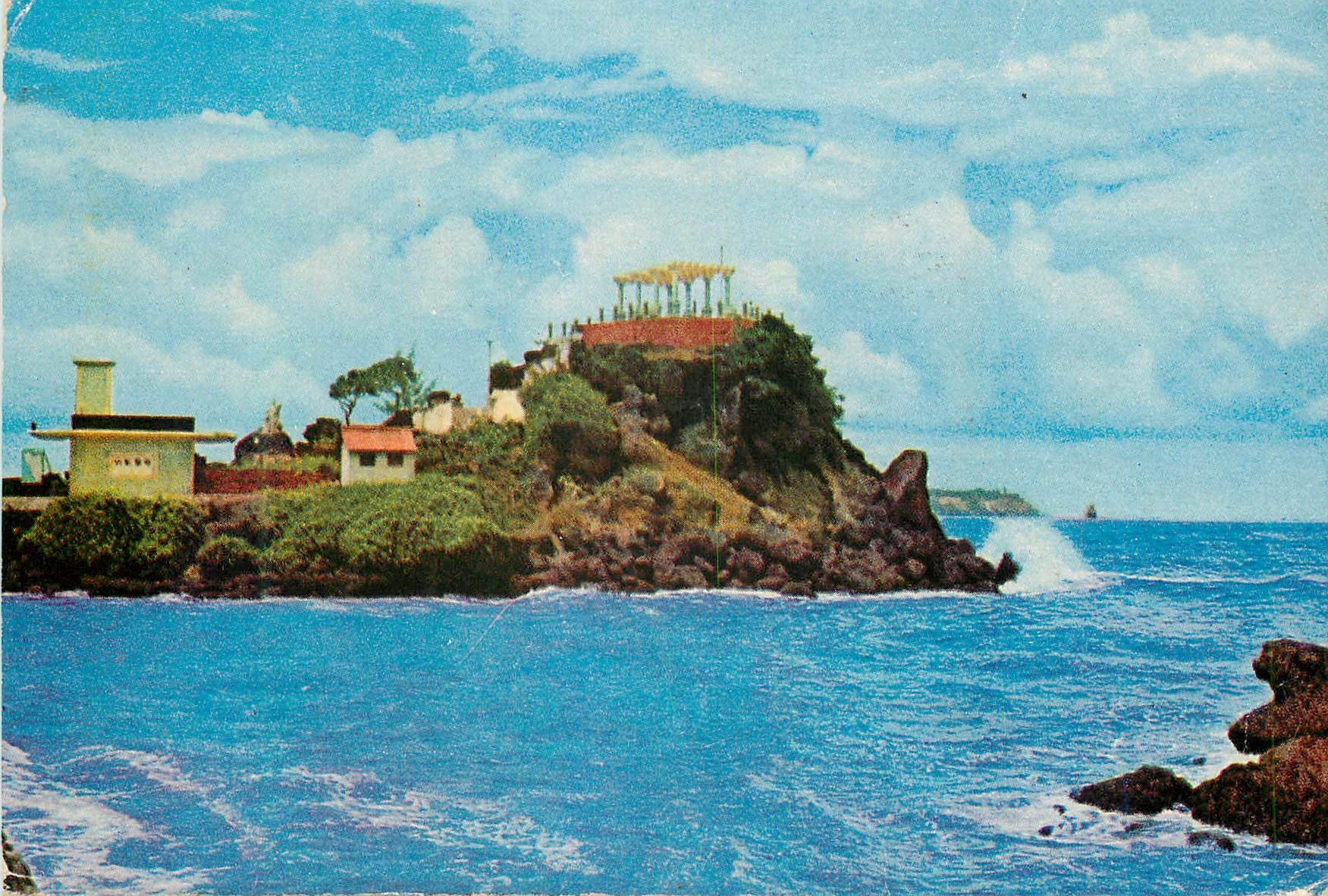 CPM Idyllic picnic spot of Dona Paula Goa 