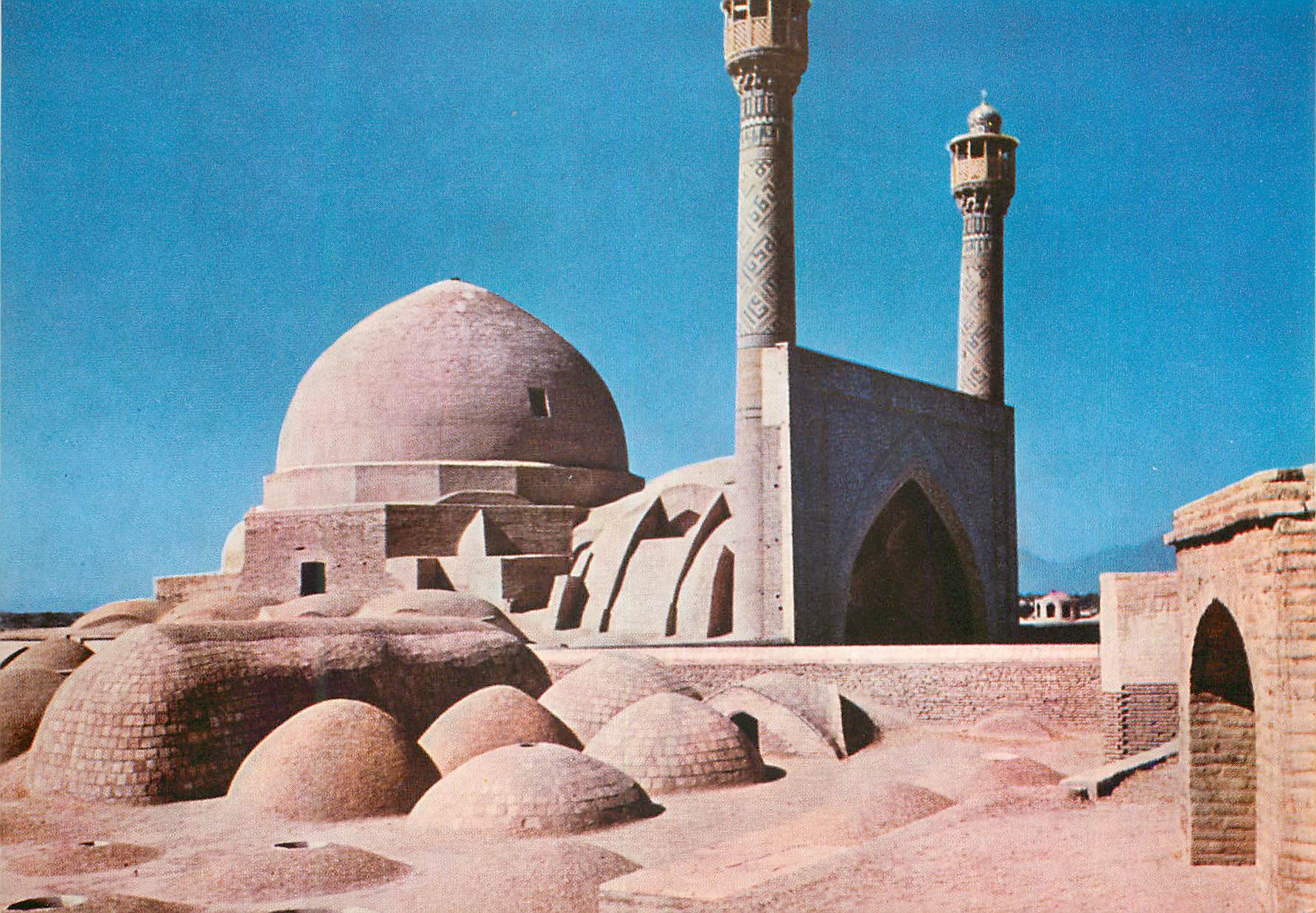 CPM Iran Ispahan la Mosquee du Vendredi vue de la coupole de Masdjid a Djum a 
