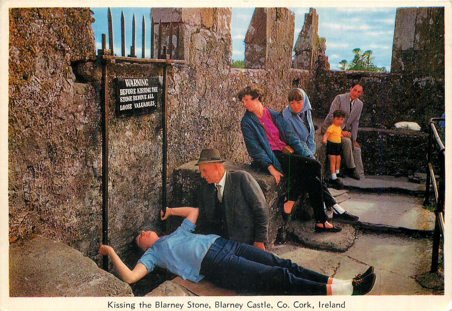 Kissing the Blarney Stone, Blarney Castle, Co. Cork, Ireland — Cardall Ltd. n°201